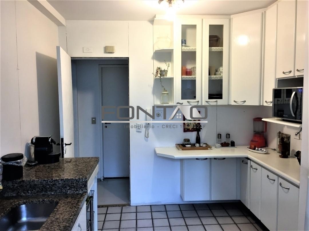 Apartamento à venda com 4 quartos, 143m² - Foto 4