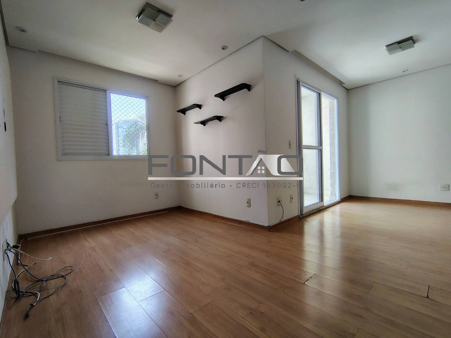 Apartamento à venda com 2 quartos, 67m² - Foto 7