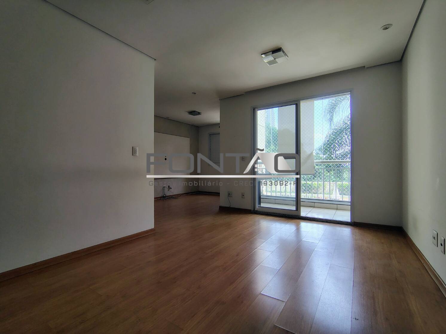 Apartamento à venda com 2 quartos, 67m² - Foto 1