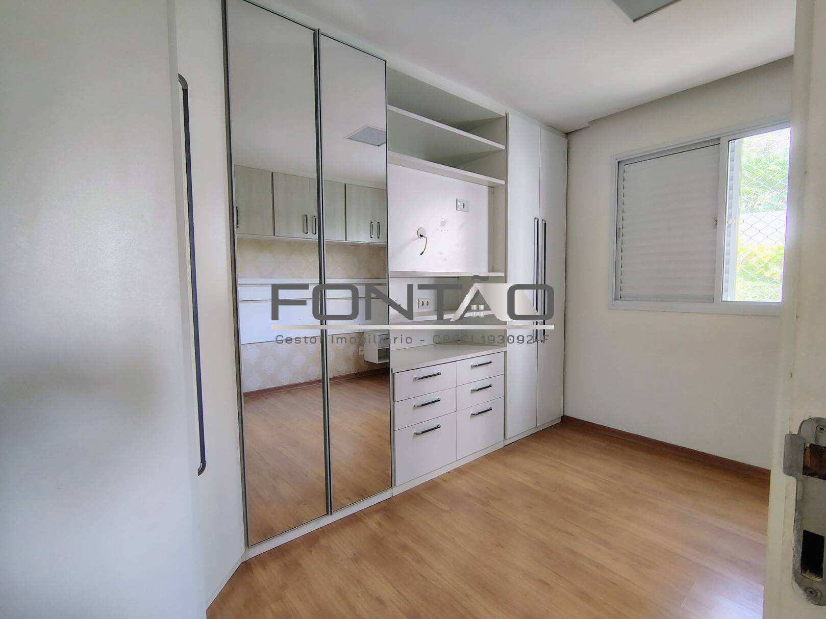 Apartamento à venda com 2 quartos, 67m² - Foto 8